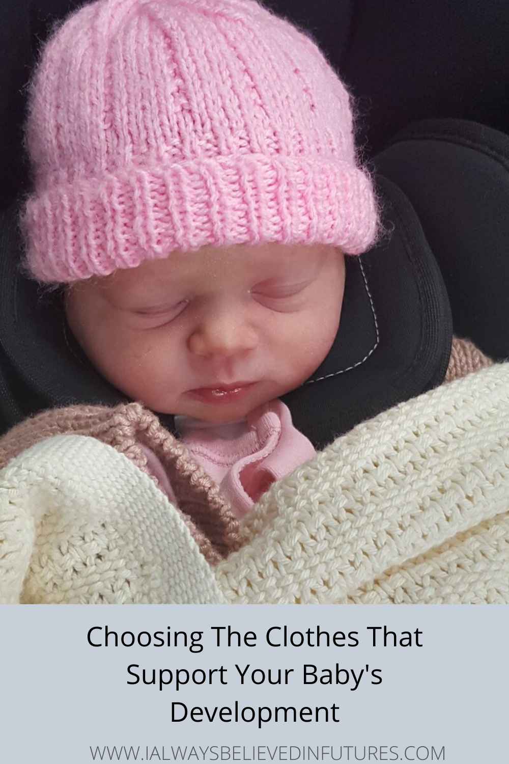 Choosing the clothes for your baby's development