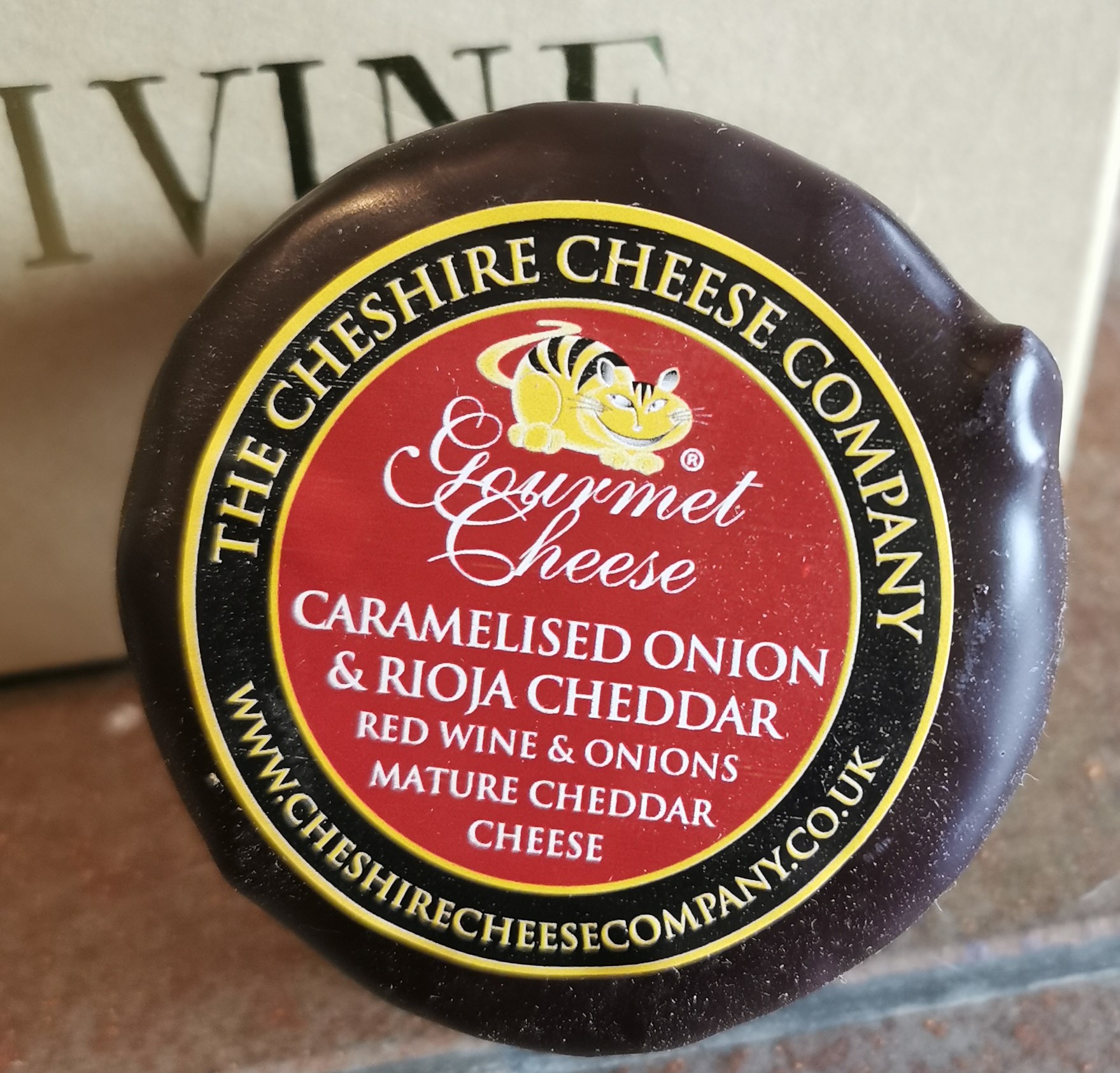 Prestige Hampers the cheshire Cheese Company Caramelised Onion and Rioja cheddar