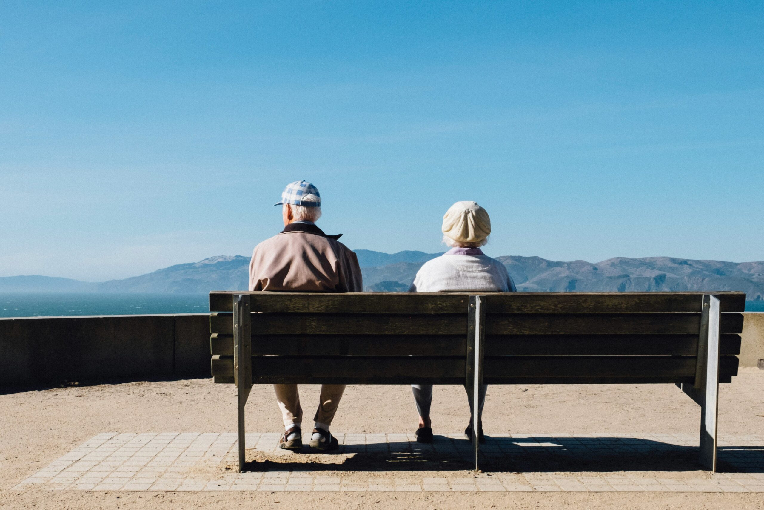 How to Create a Smooth Daily Transition Plan for a Senior Moving to Care